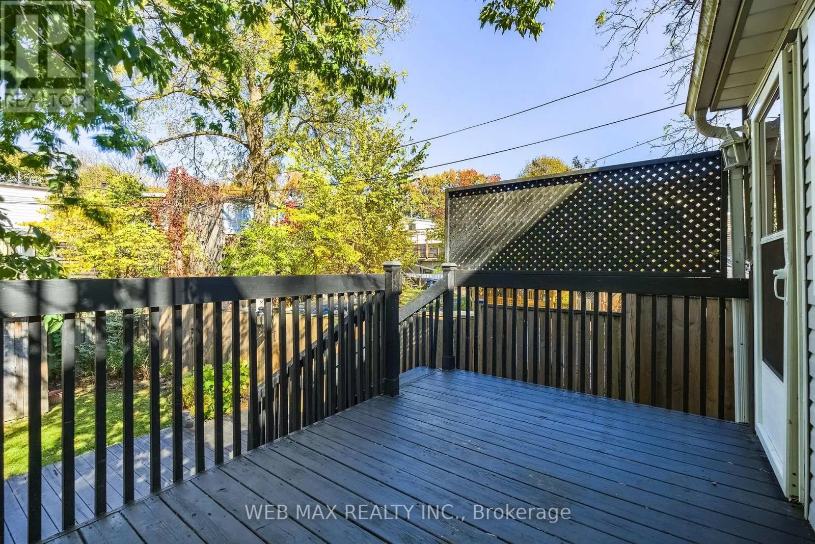 32 ALDERGROVE AVENUE