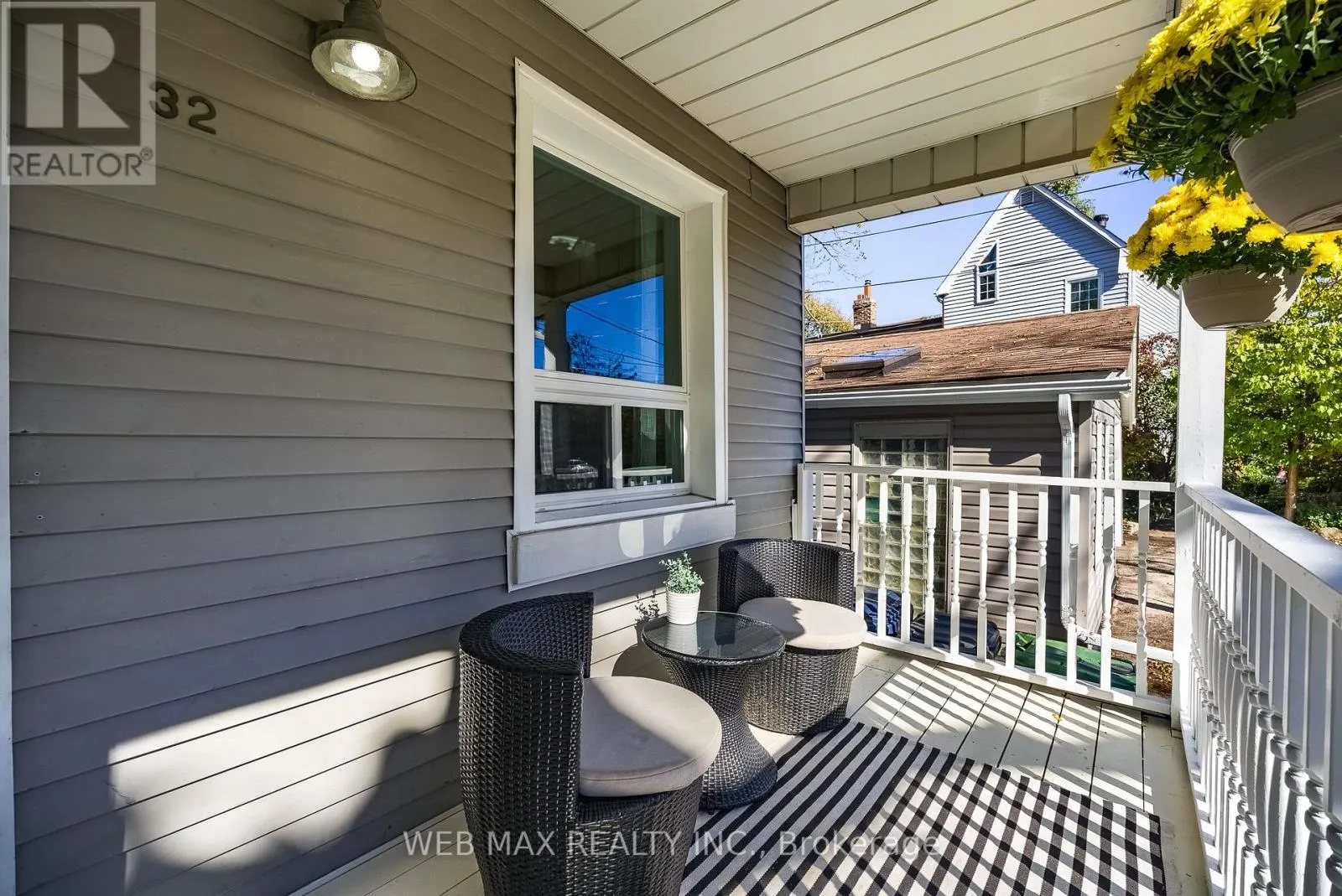 32 ALDERGROVE AVENUE