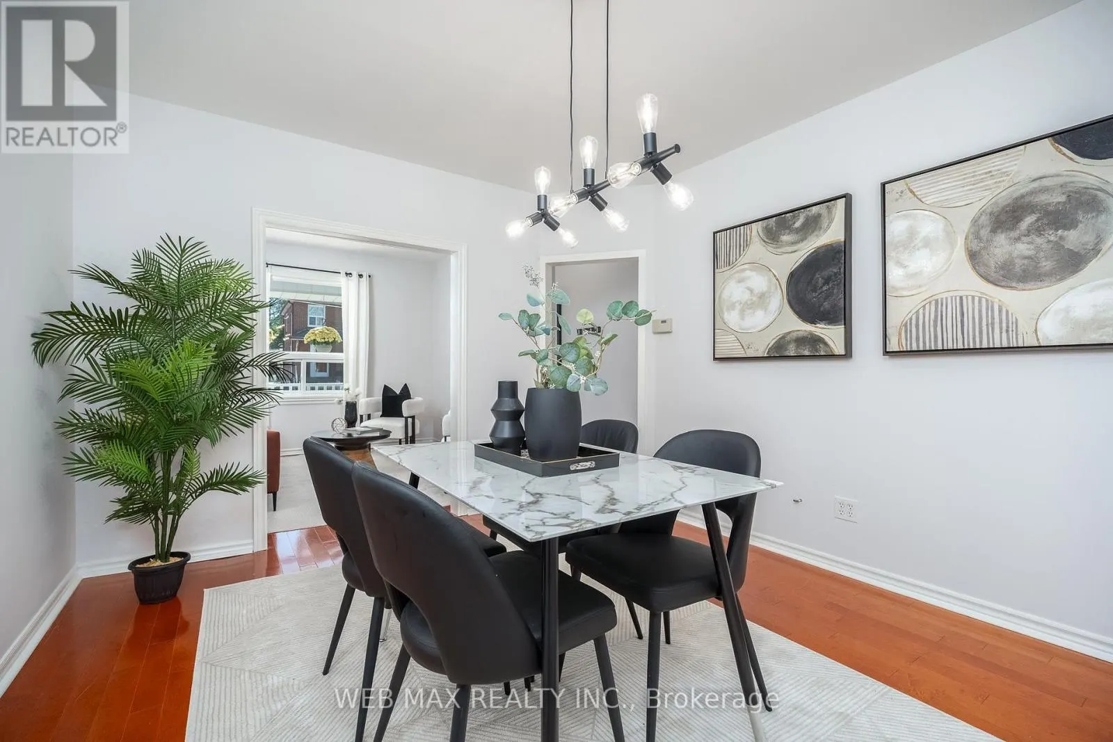 32 ALDERGROVE AVENUE