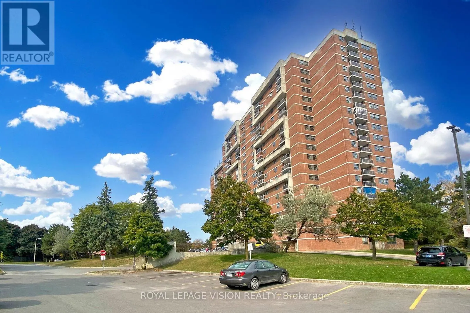606 - 100 WINGARDEN COURT