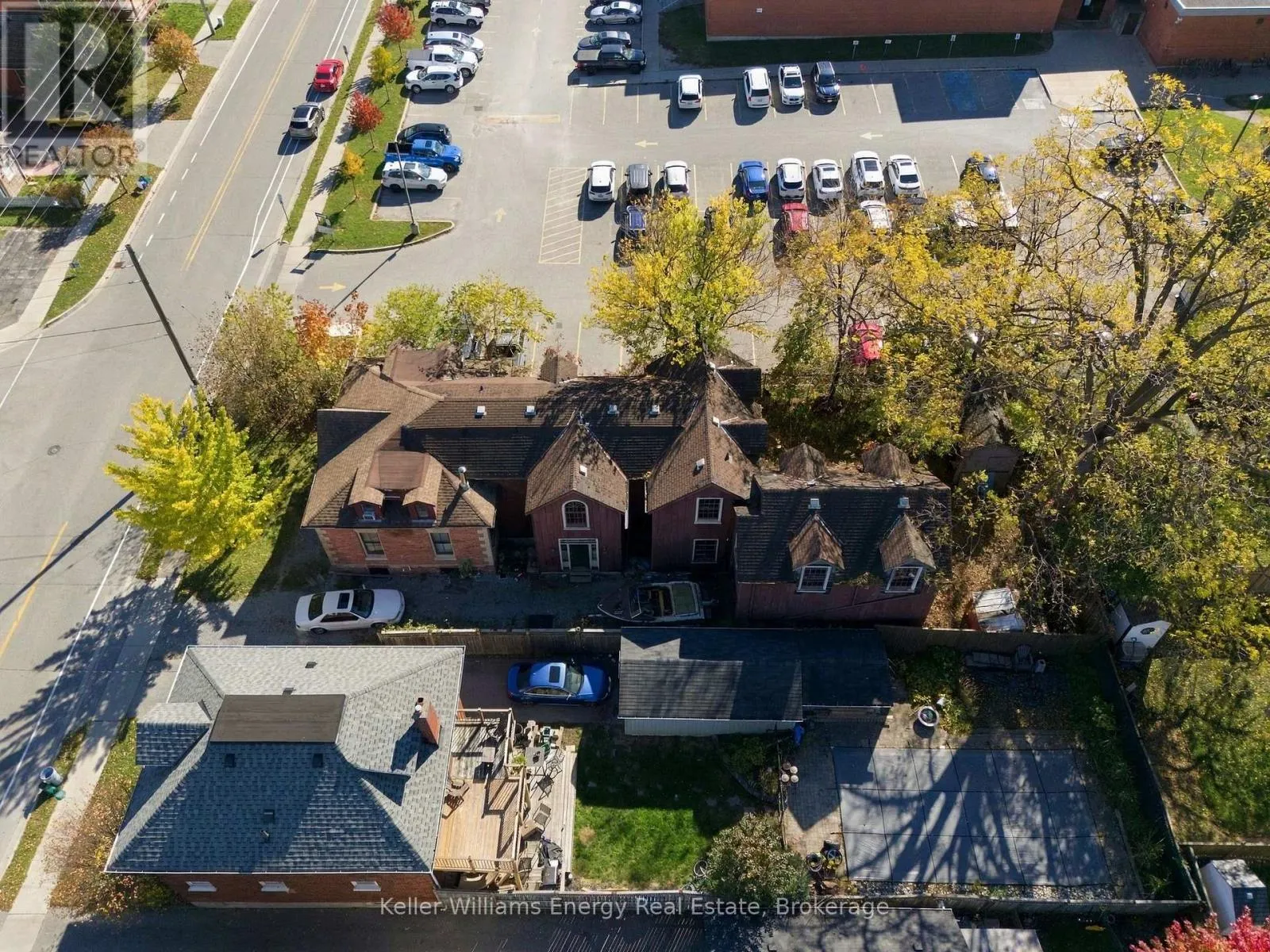 342 MARY STREET N