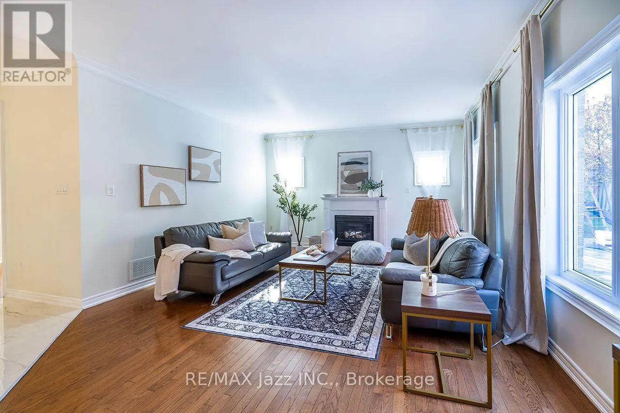 1296 RAVENCLIFFE COURT
