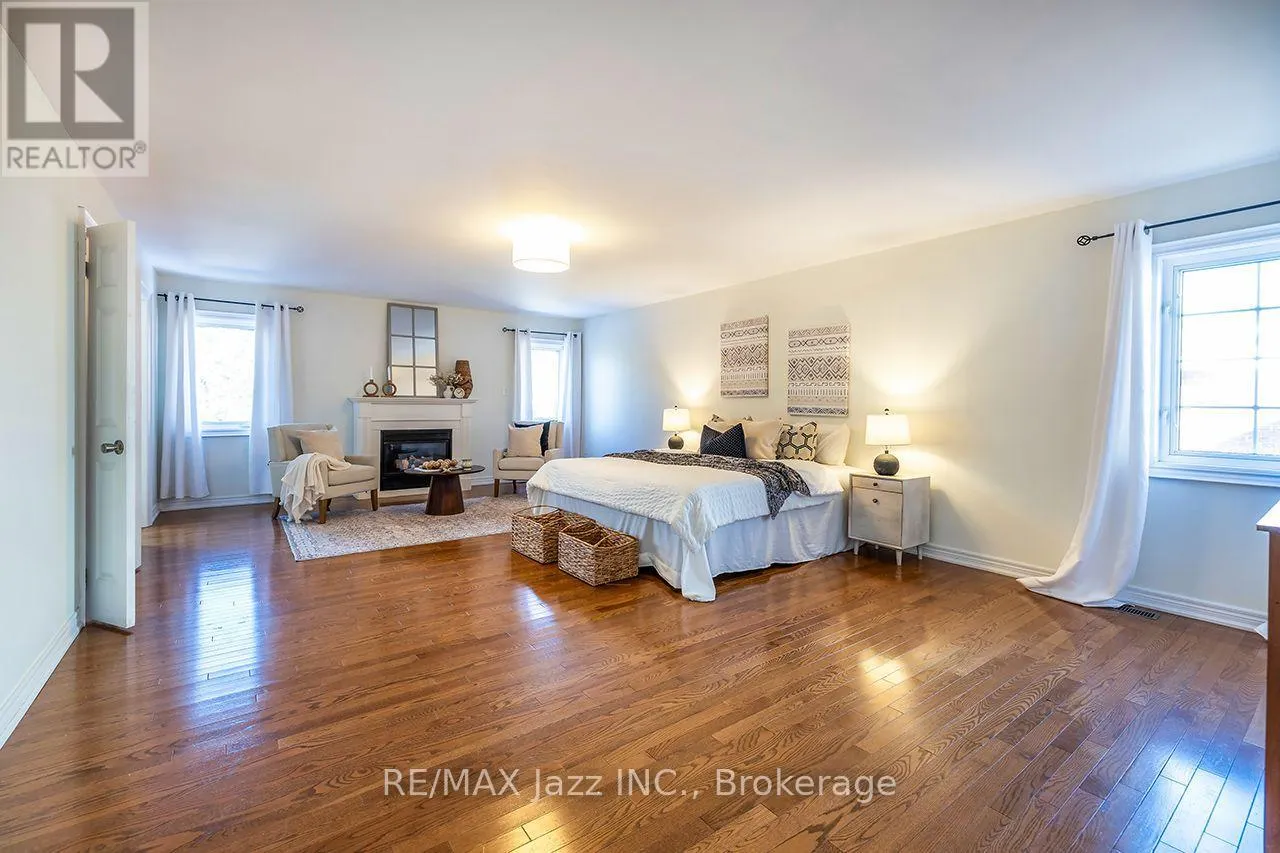 1296 RAVENCLIFFE COURT