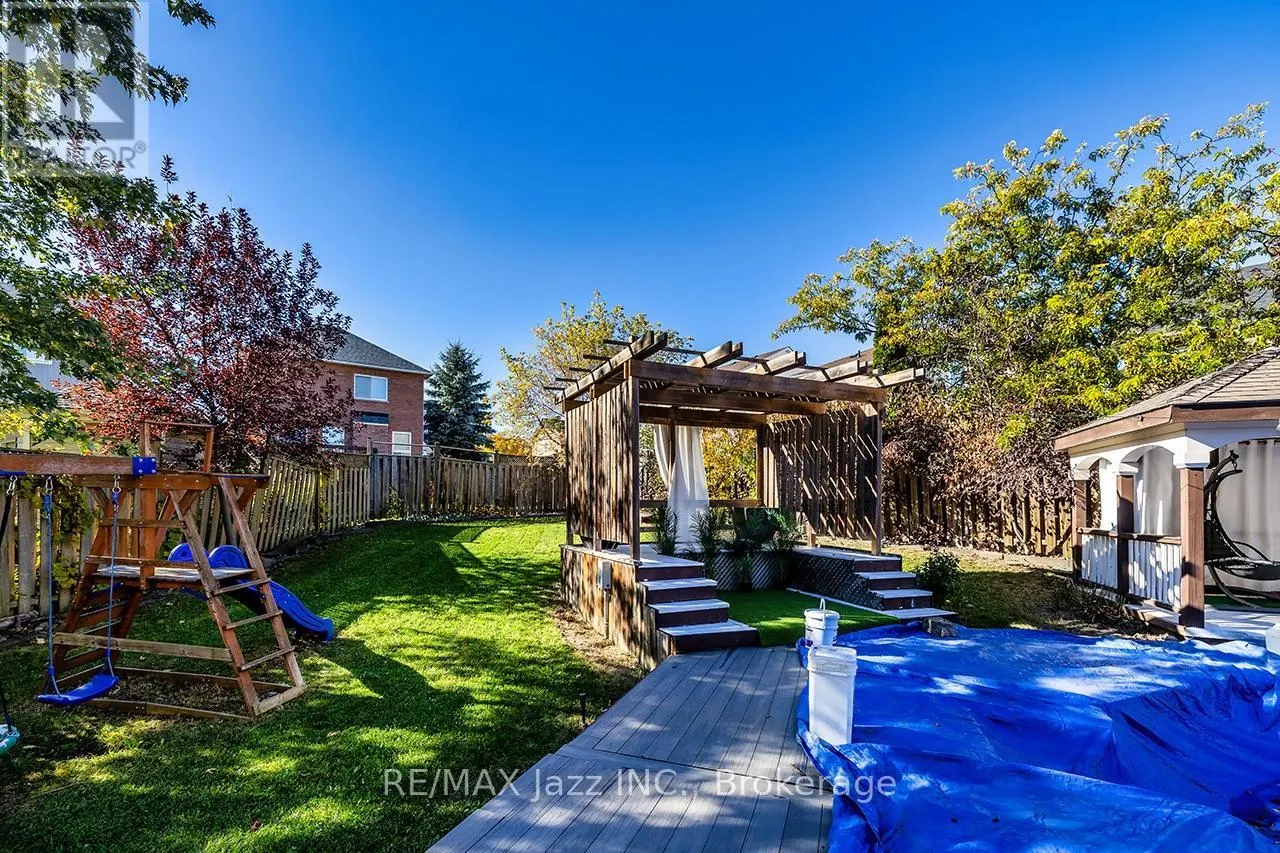 1296 RAVENCLIFFE COURT