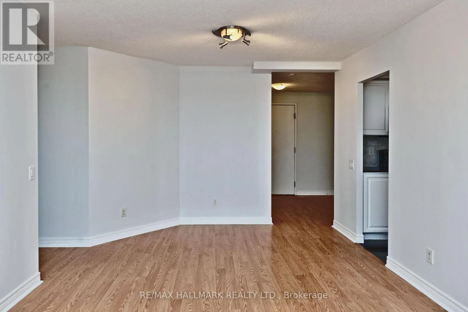 2115 - 83 BOROUGH DRIVE
