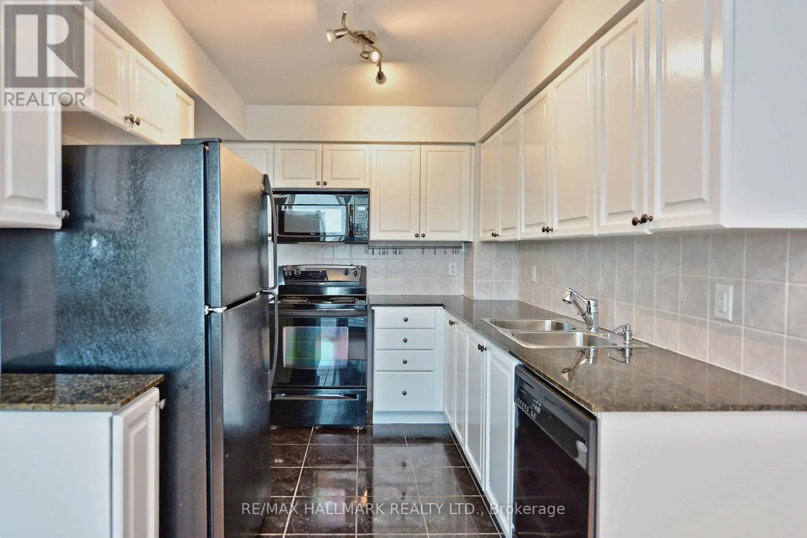 2115 - 83 BOROUGH DRIVE
