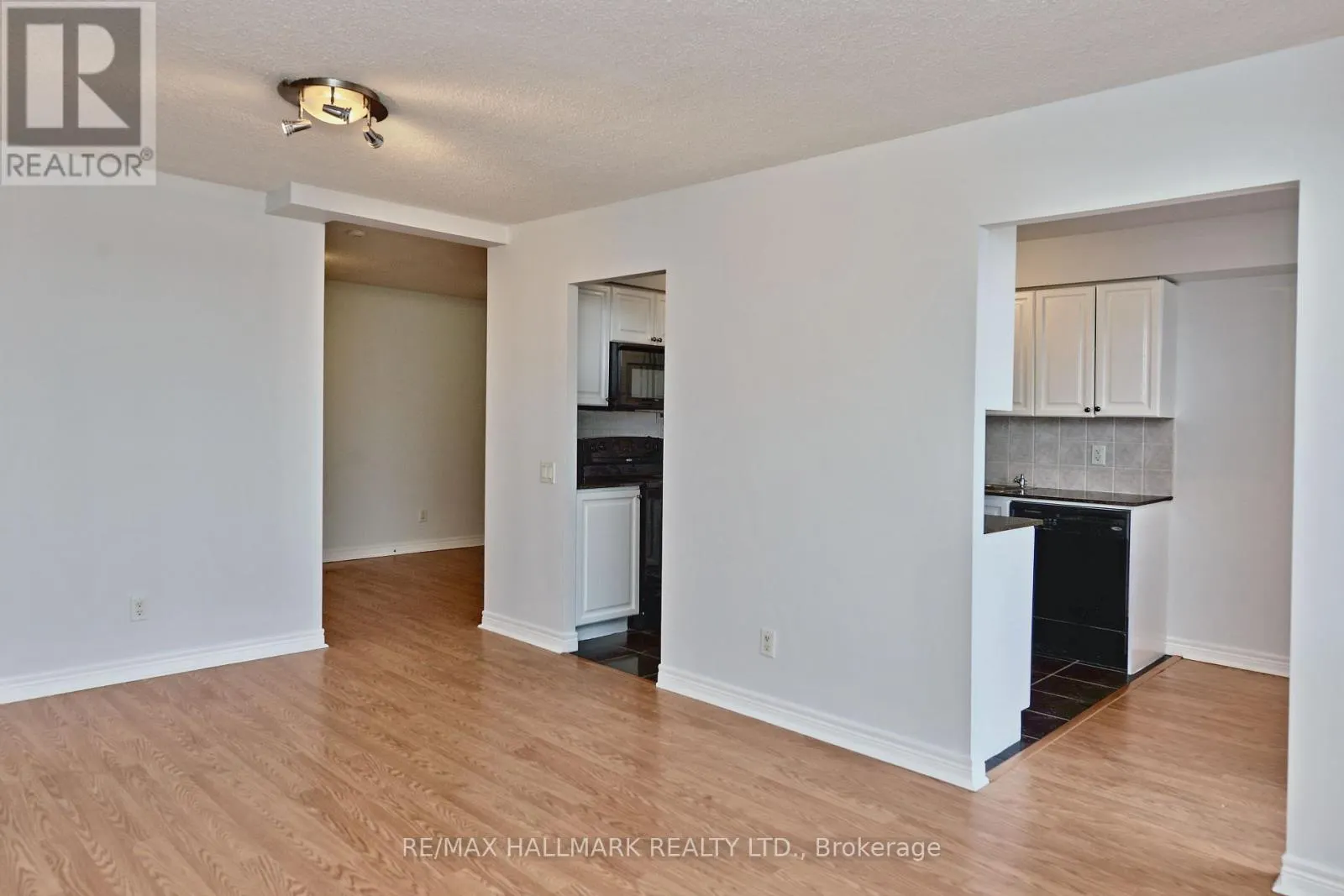 2115 - 83 BOROUGH DRIVE