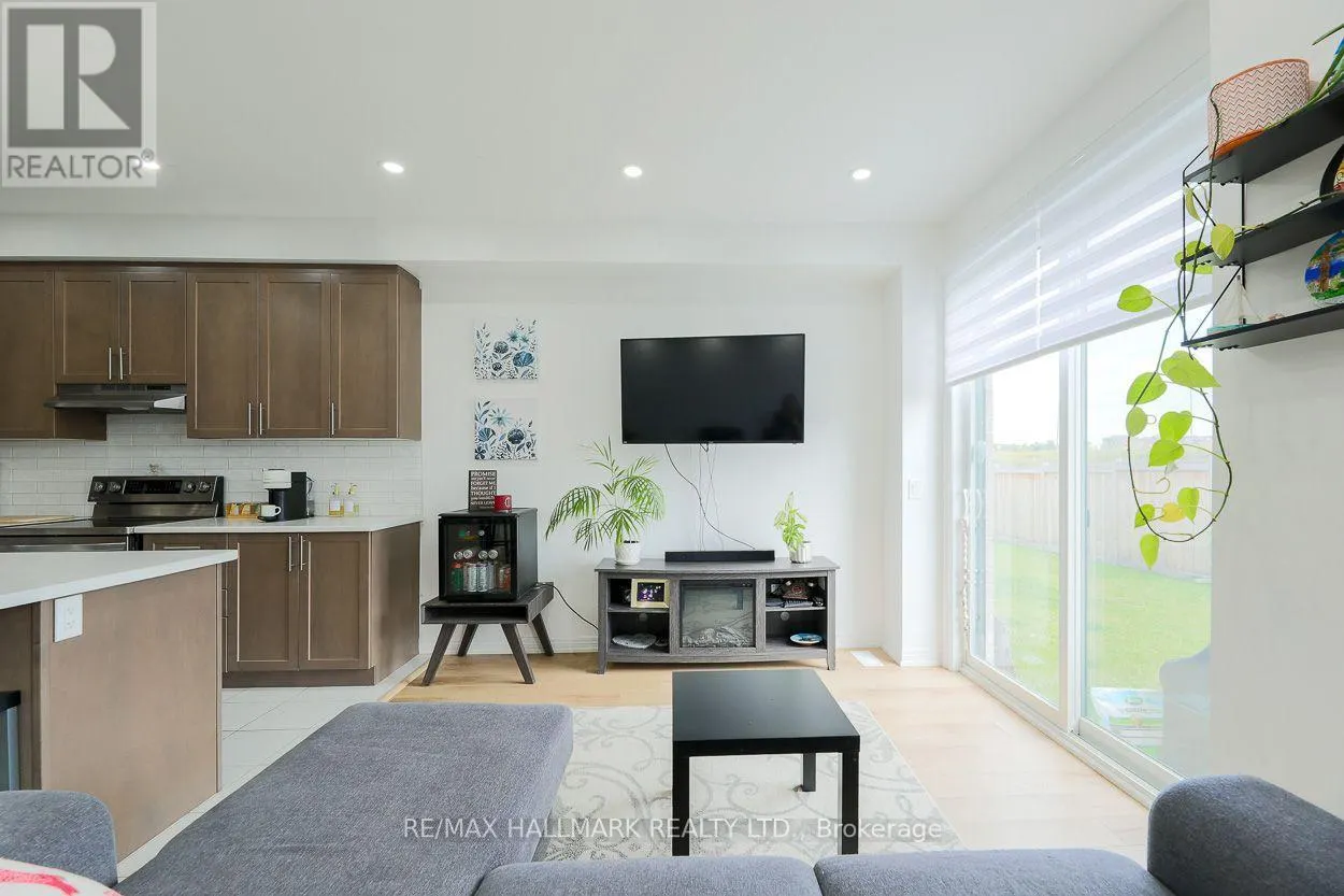 1090 LOCKIE DRIVE