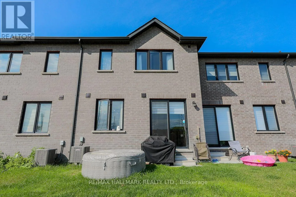 1090 LOCKIE DRIVE