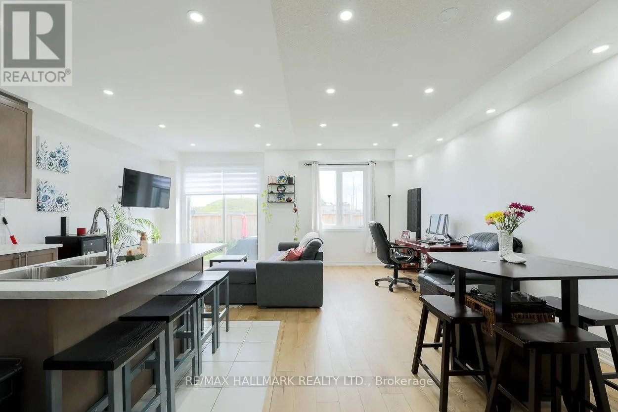 1090 LOCKIE DRIVE