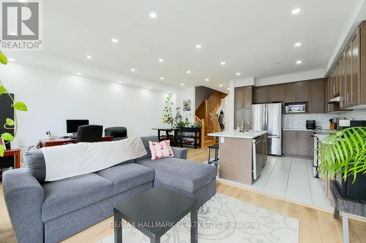1090 LOCKIE DRIVE