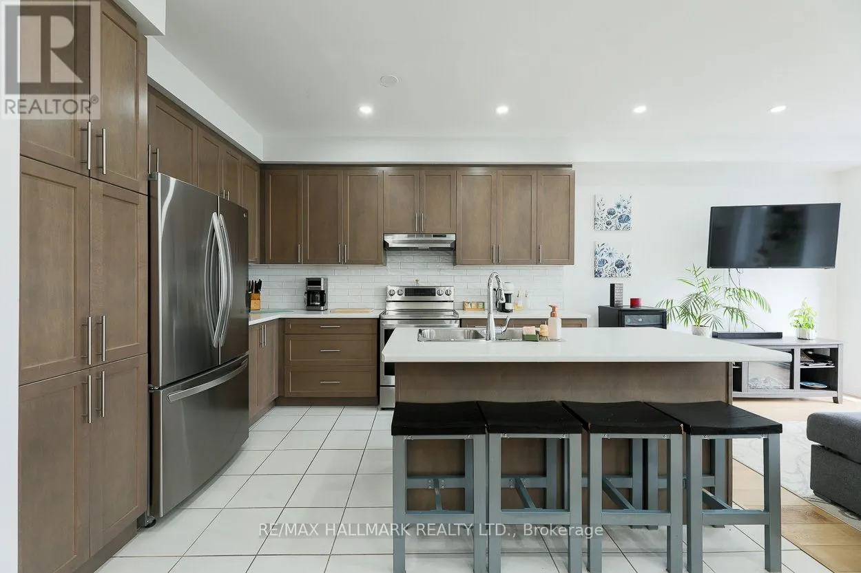 1090 LOCKIE DRIVE