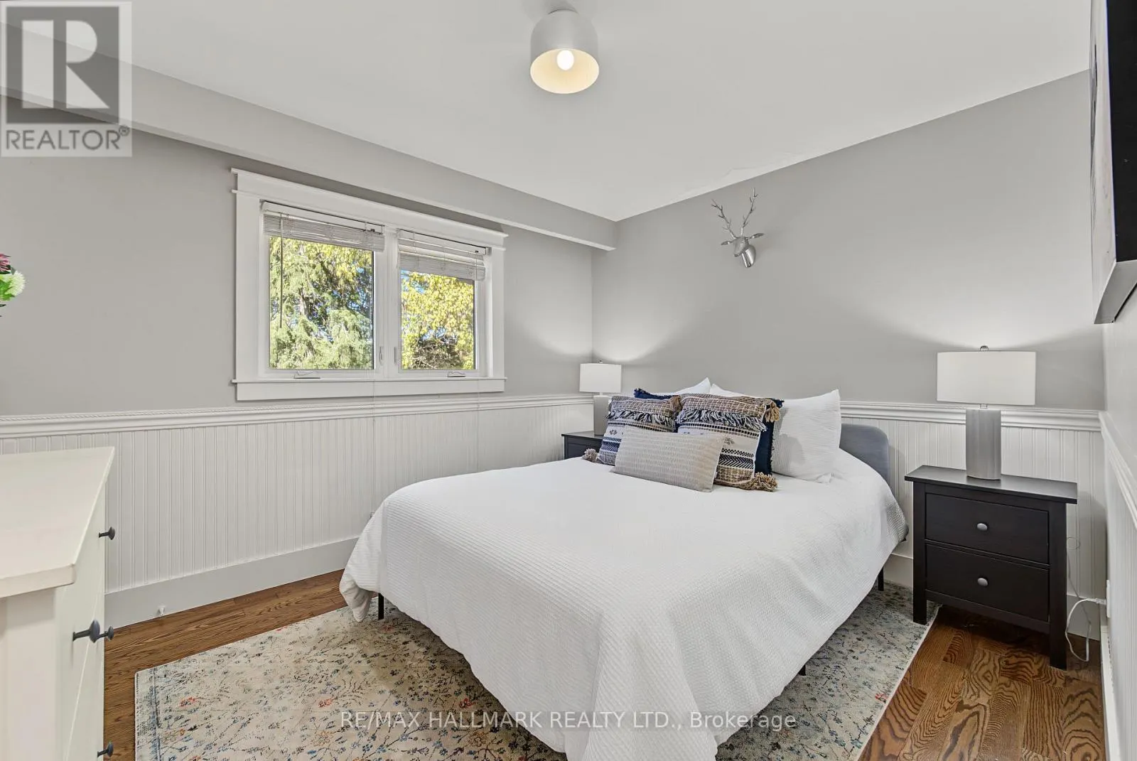 242 BEECHGROVE DRIVE