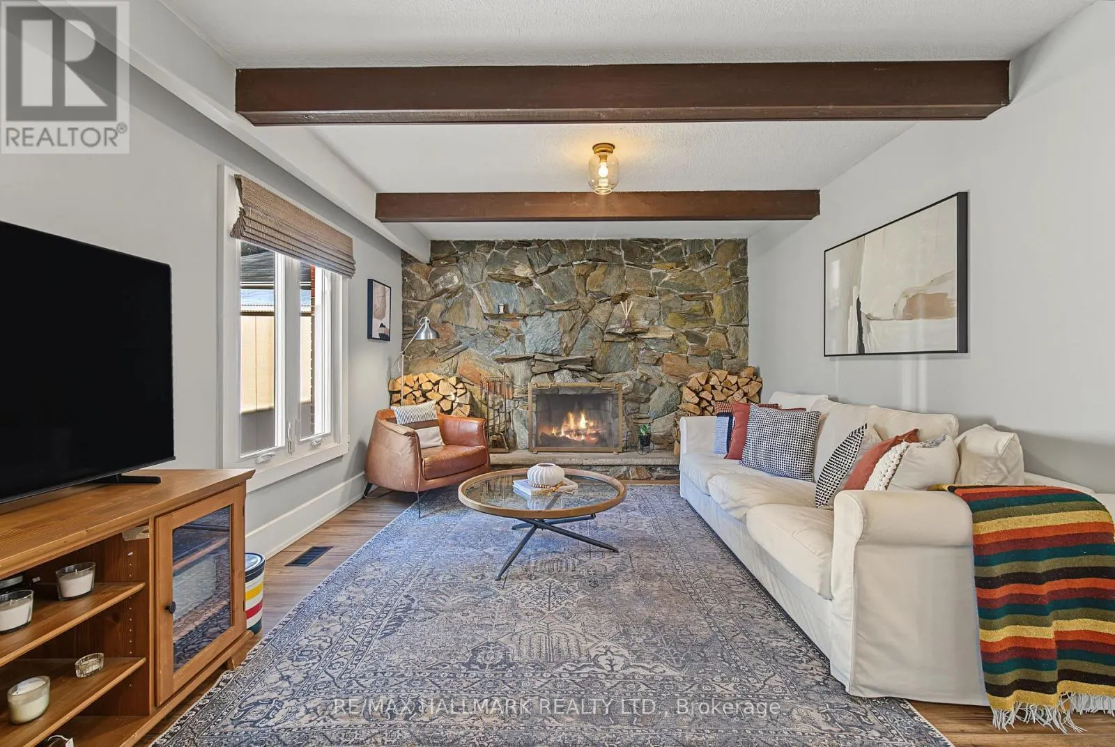 242 BEECHGROVE DRIVE