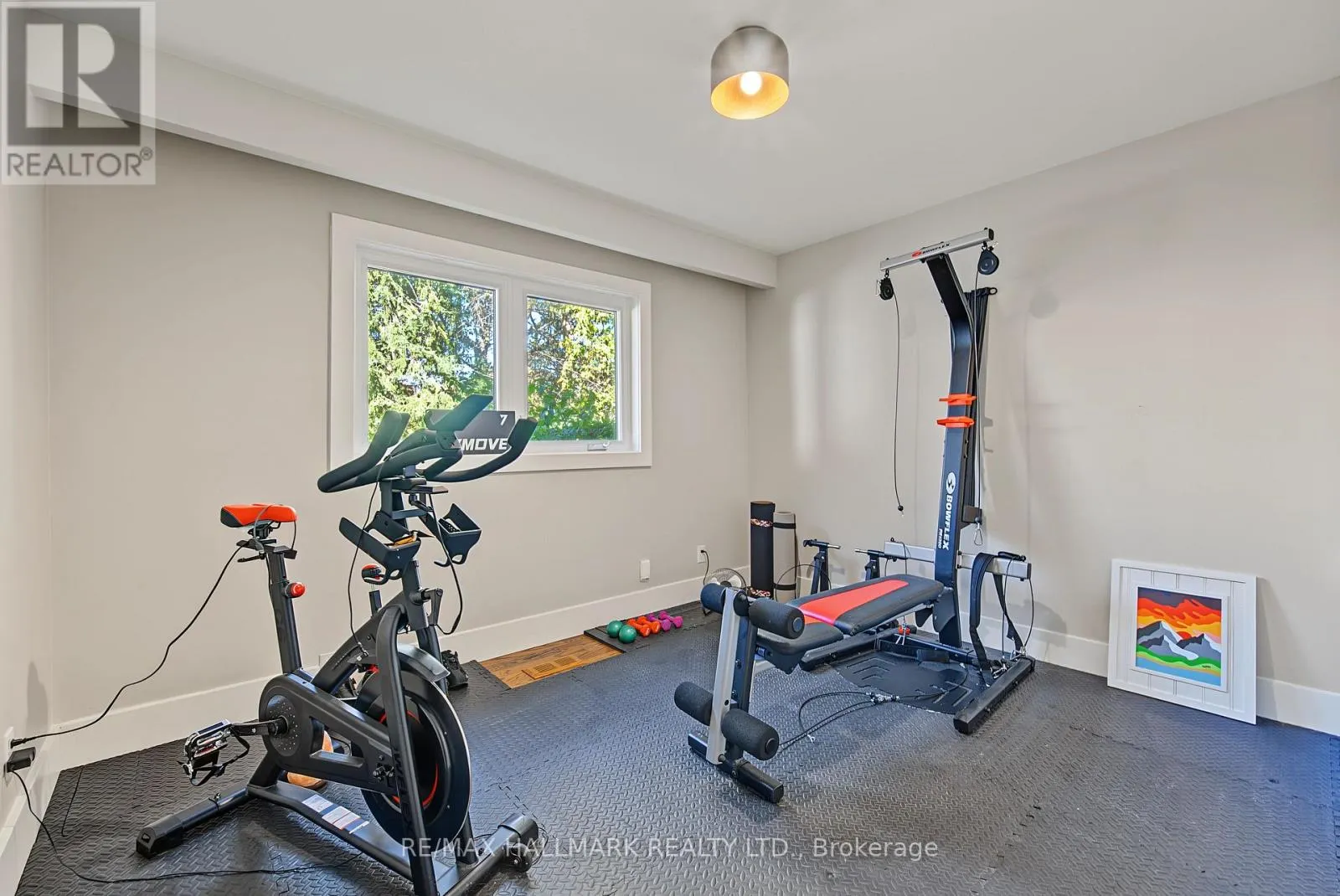 242 BEECHGROVE DRIVE