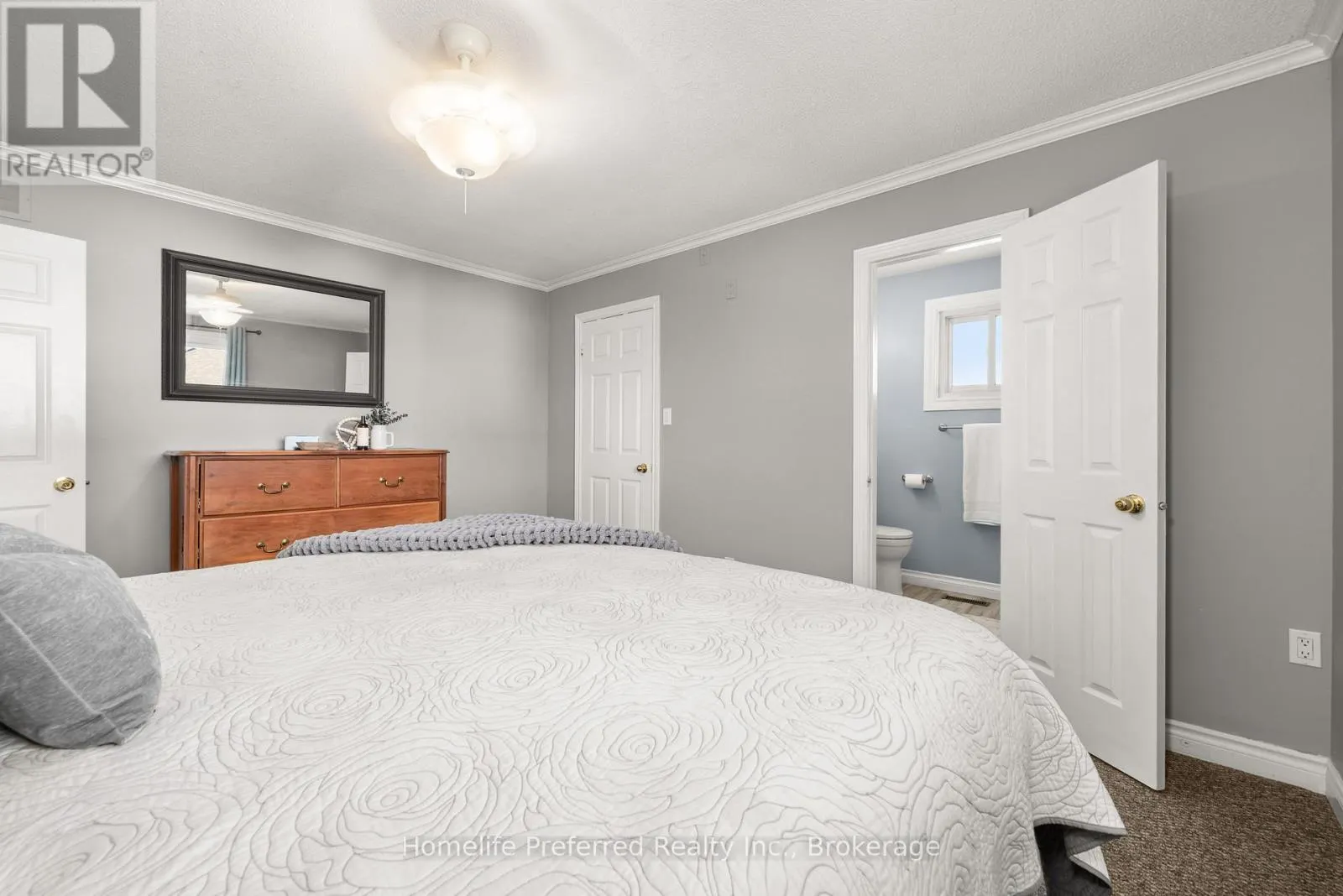 5 SOUCH COURT
