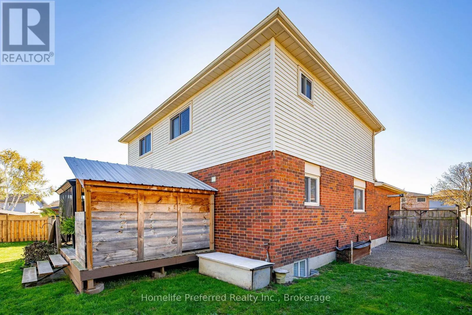 5 SOUCH COURT