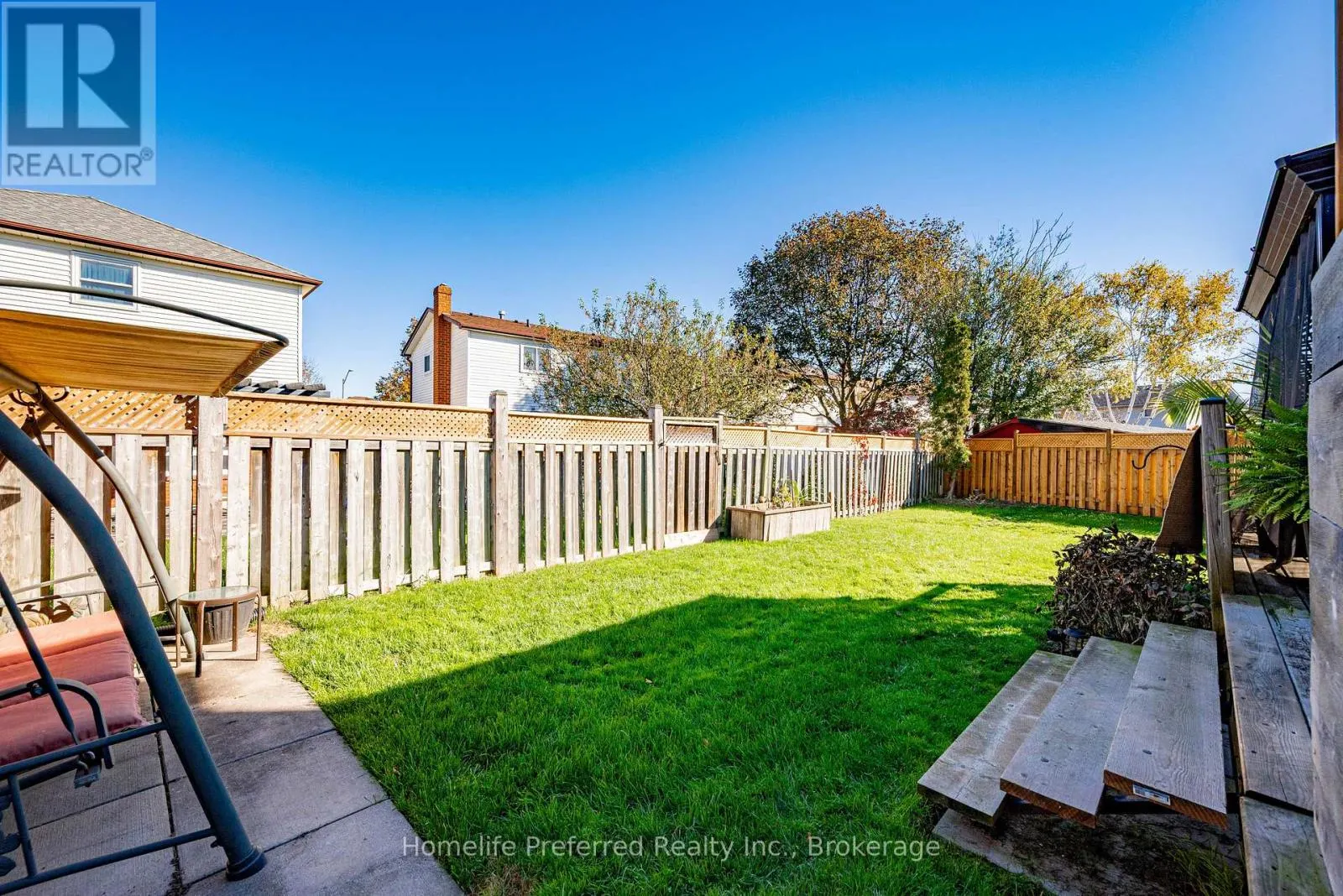 5 SOUCH COURT