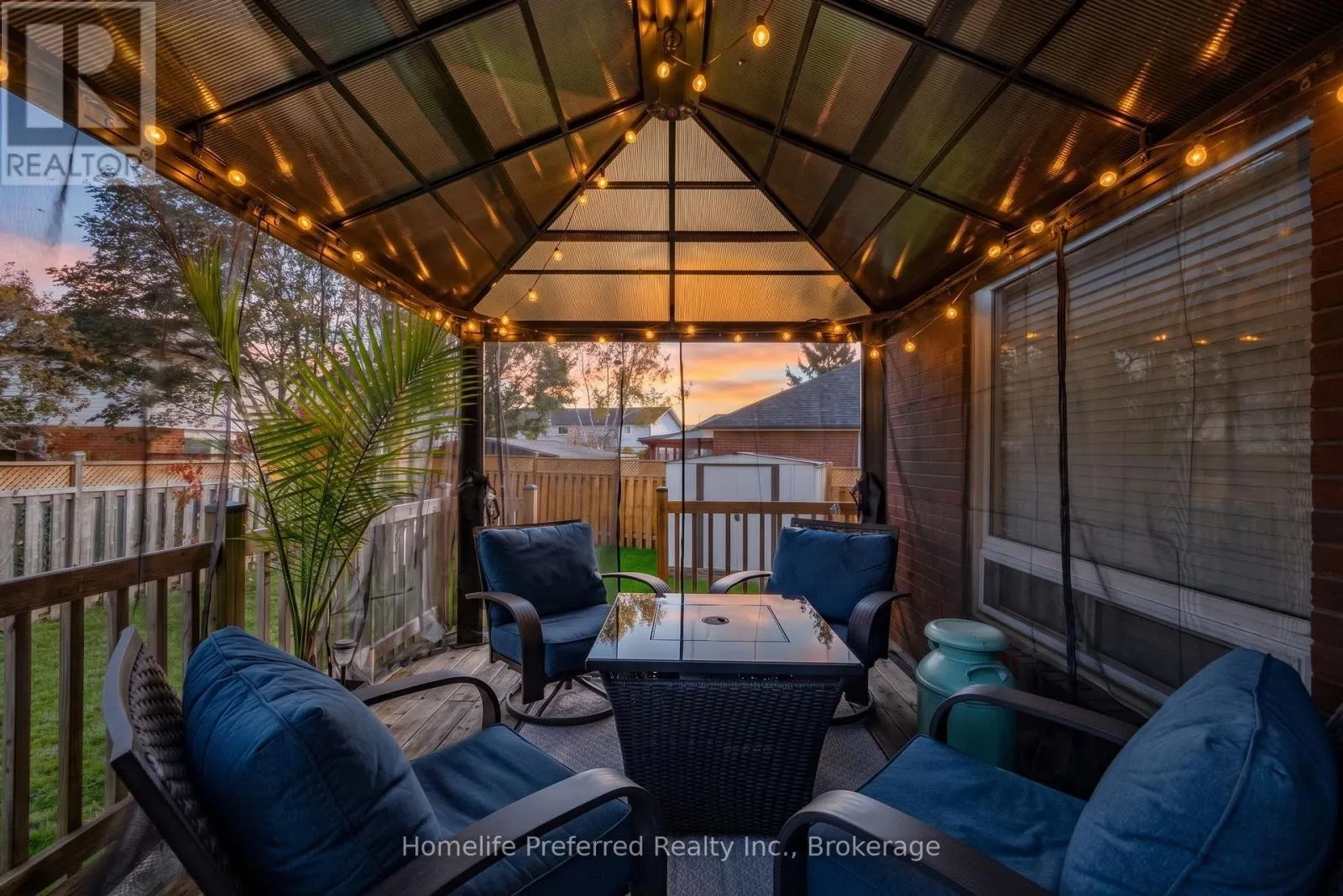 5 SOUCH COURT
