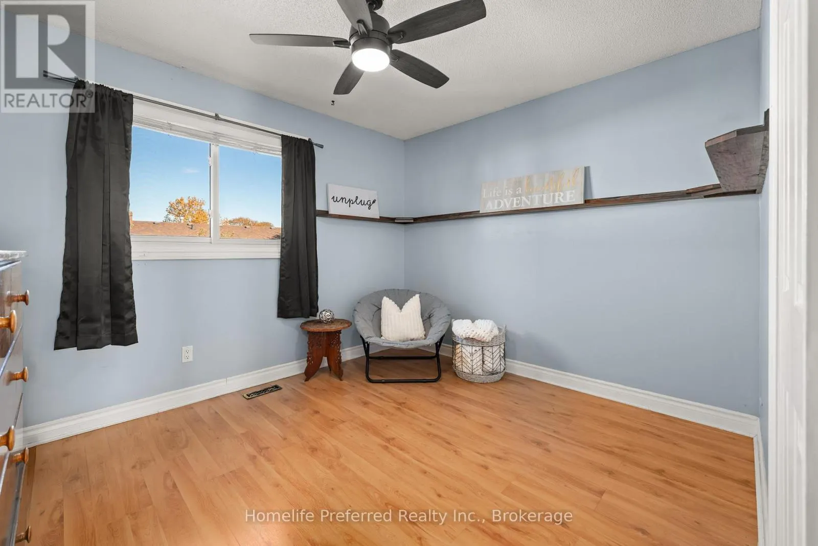 5 SOUCH COURT