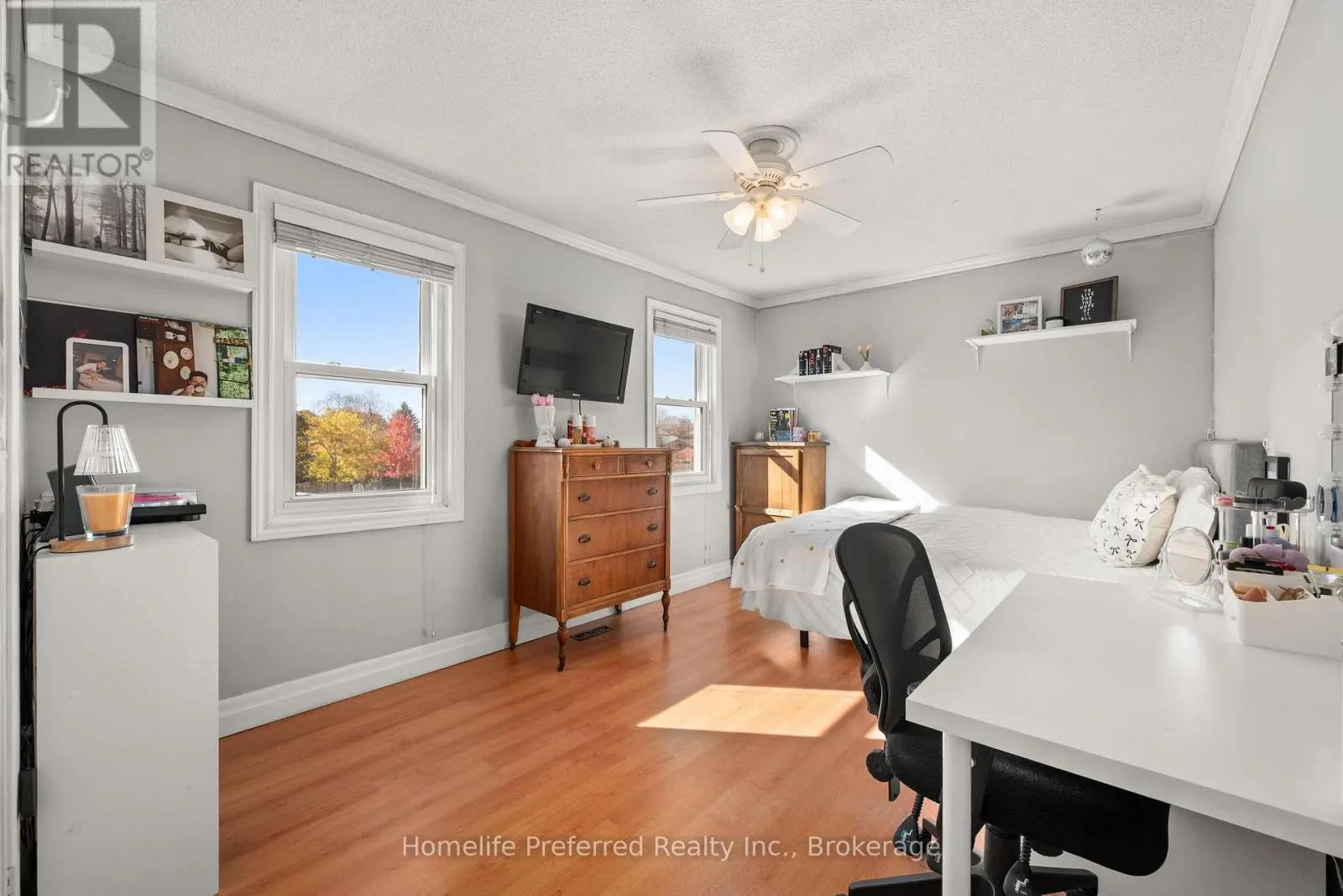 5 SOUCH COURT