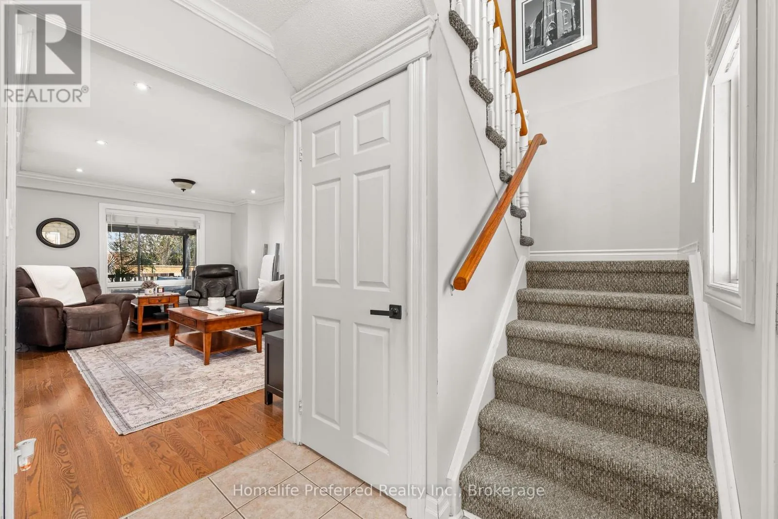 5 SOUCH COURT