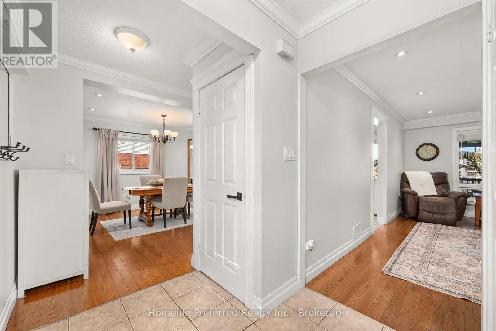 5 SOUCH COURT