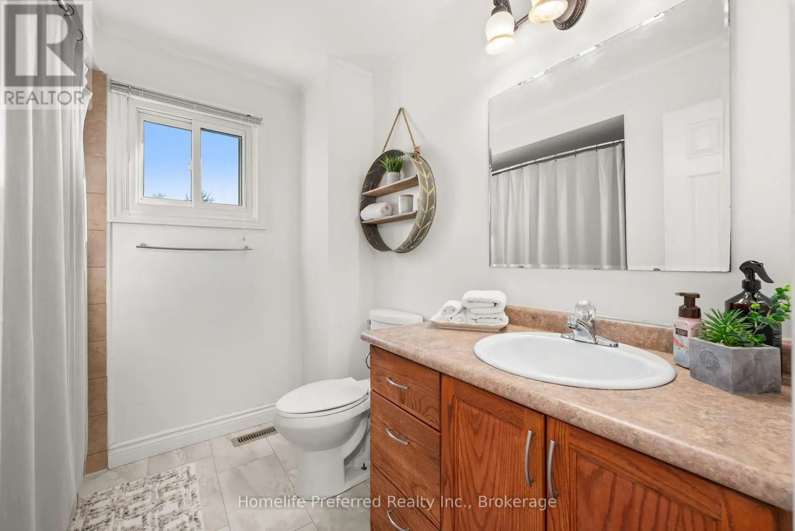 5 SOUCH COURT