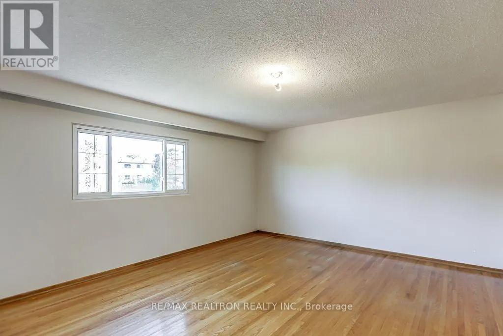 2 LITTLELEAF DRIVE