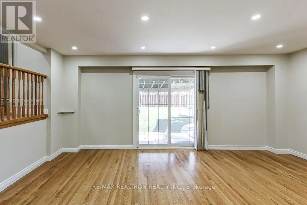 2 LITTLELEAF DRIVE