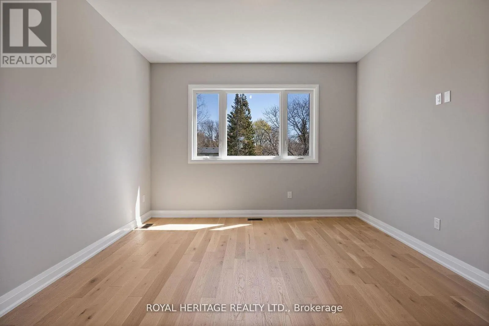 25 INVERLYNN WAY