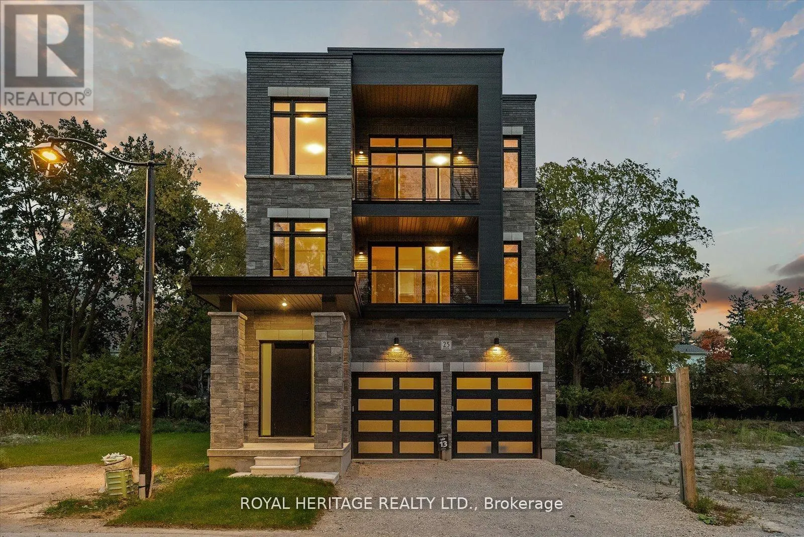 25 INVERLYNN WAY