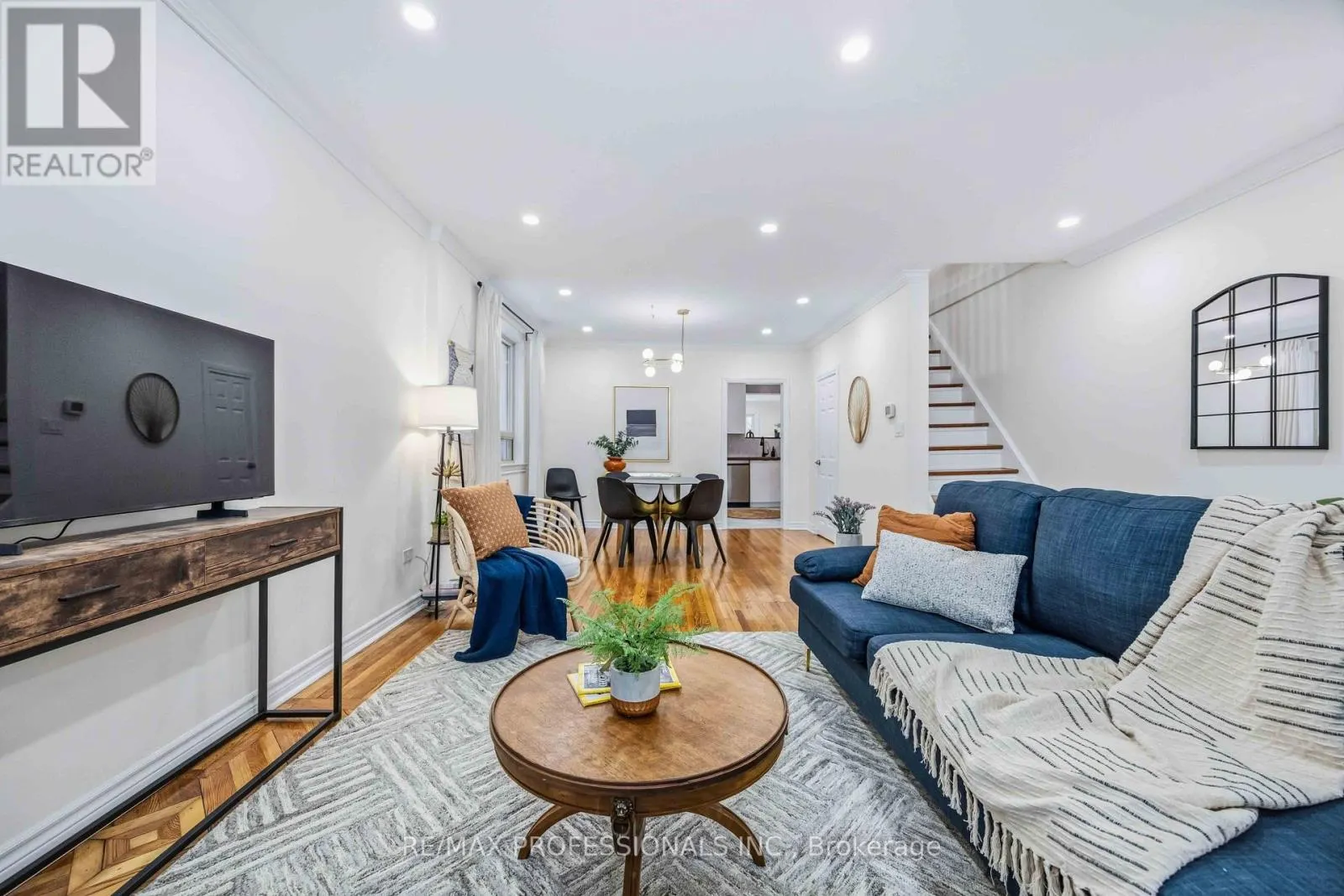 11 BRYANT AVENUE