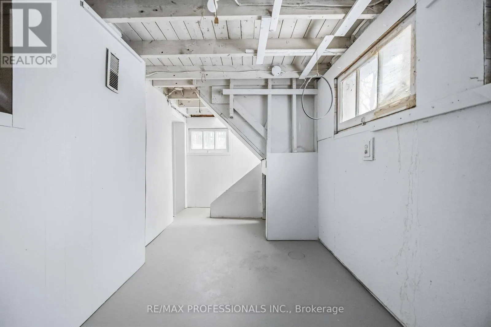 11 BRYANT AVENUE