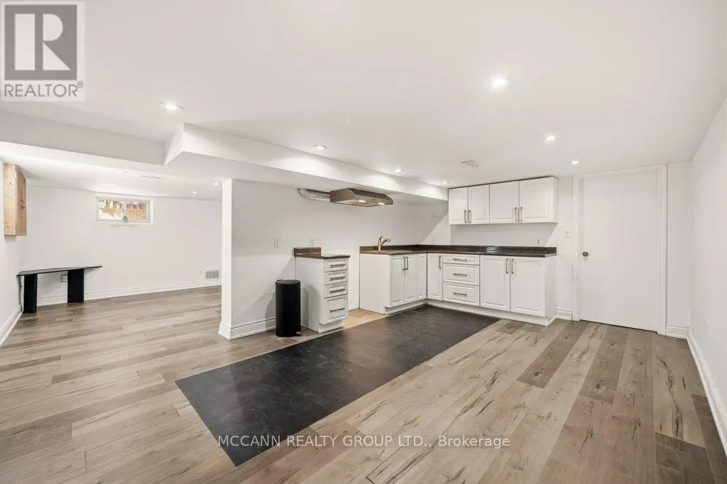 124 SCARBORO CRESCENT