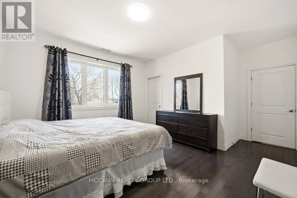 124 SCARBORO CRESCENT