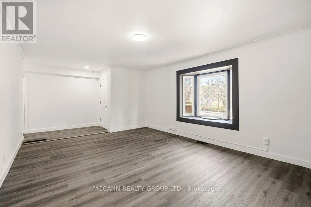 124 SCARBORO CRESCENT