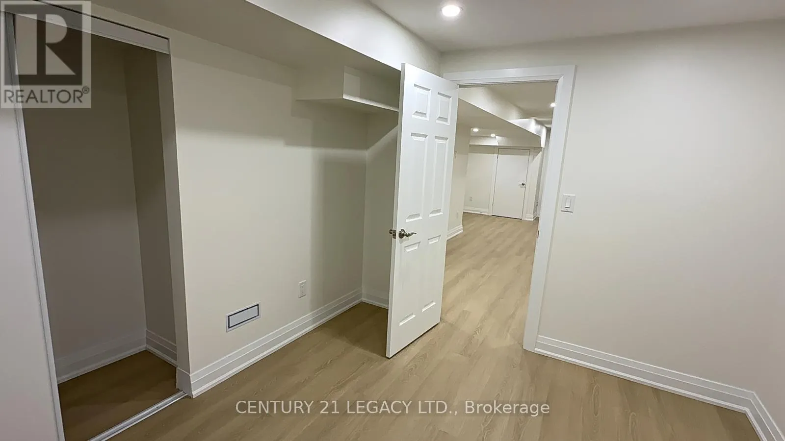 LOWER - 935 CATSKILL DRIVE