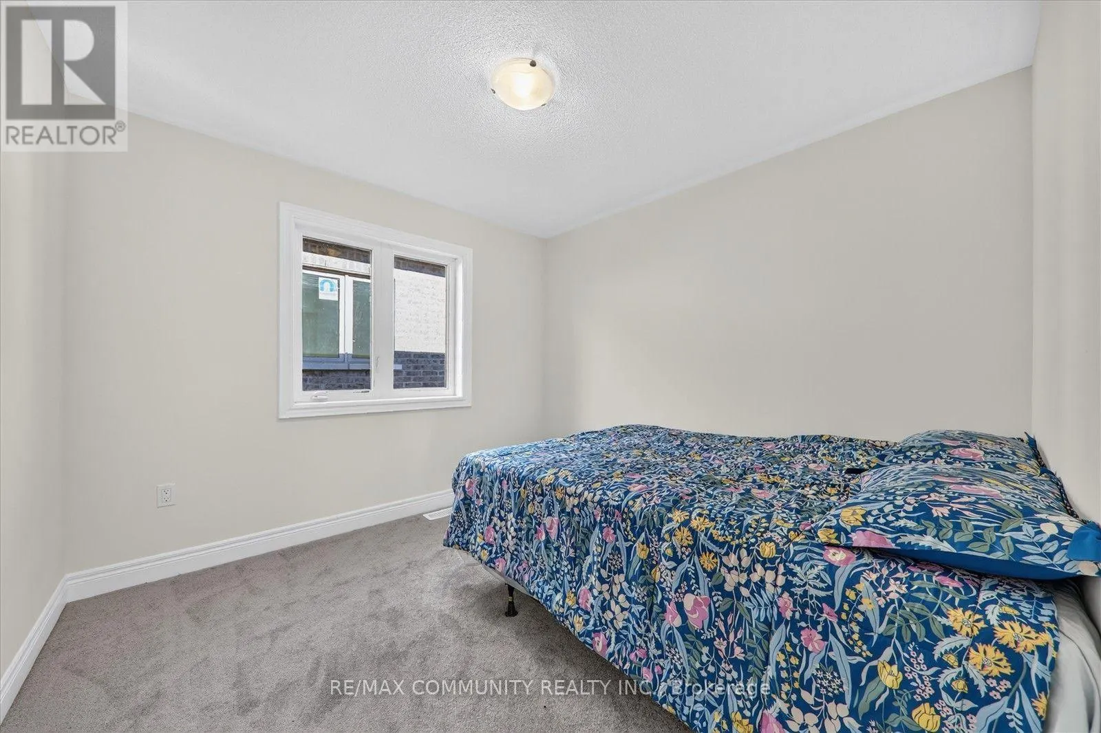 19 ROGERSON STREET