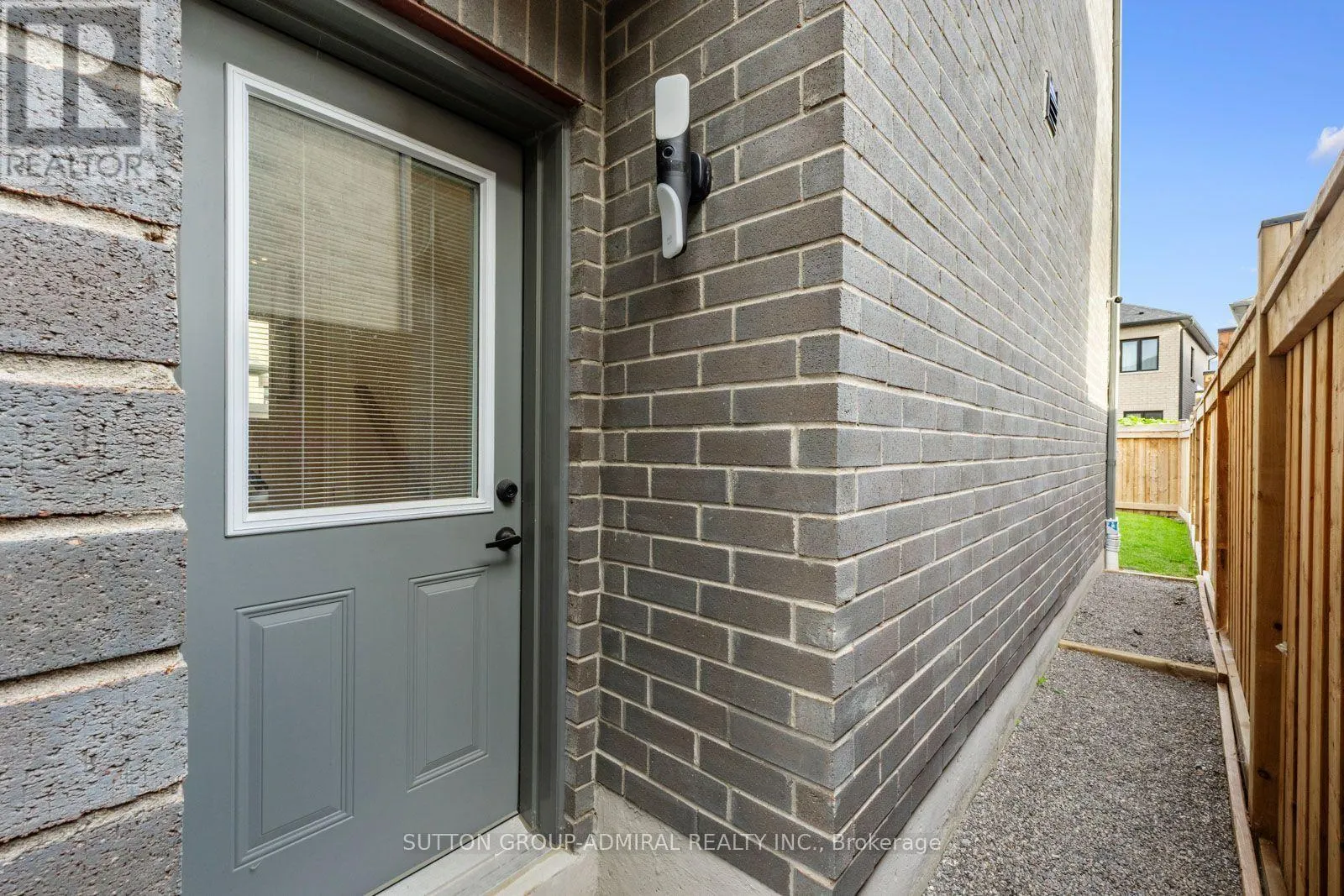 7 PRIORY DRIVE