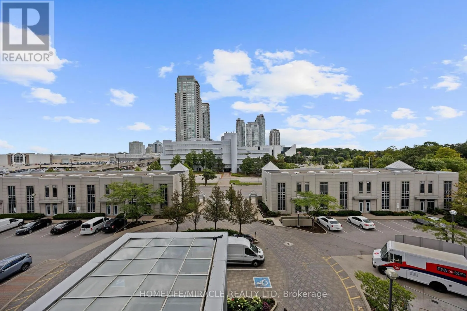410 - 83 BOROUGH DRIVE