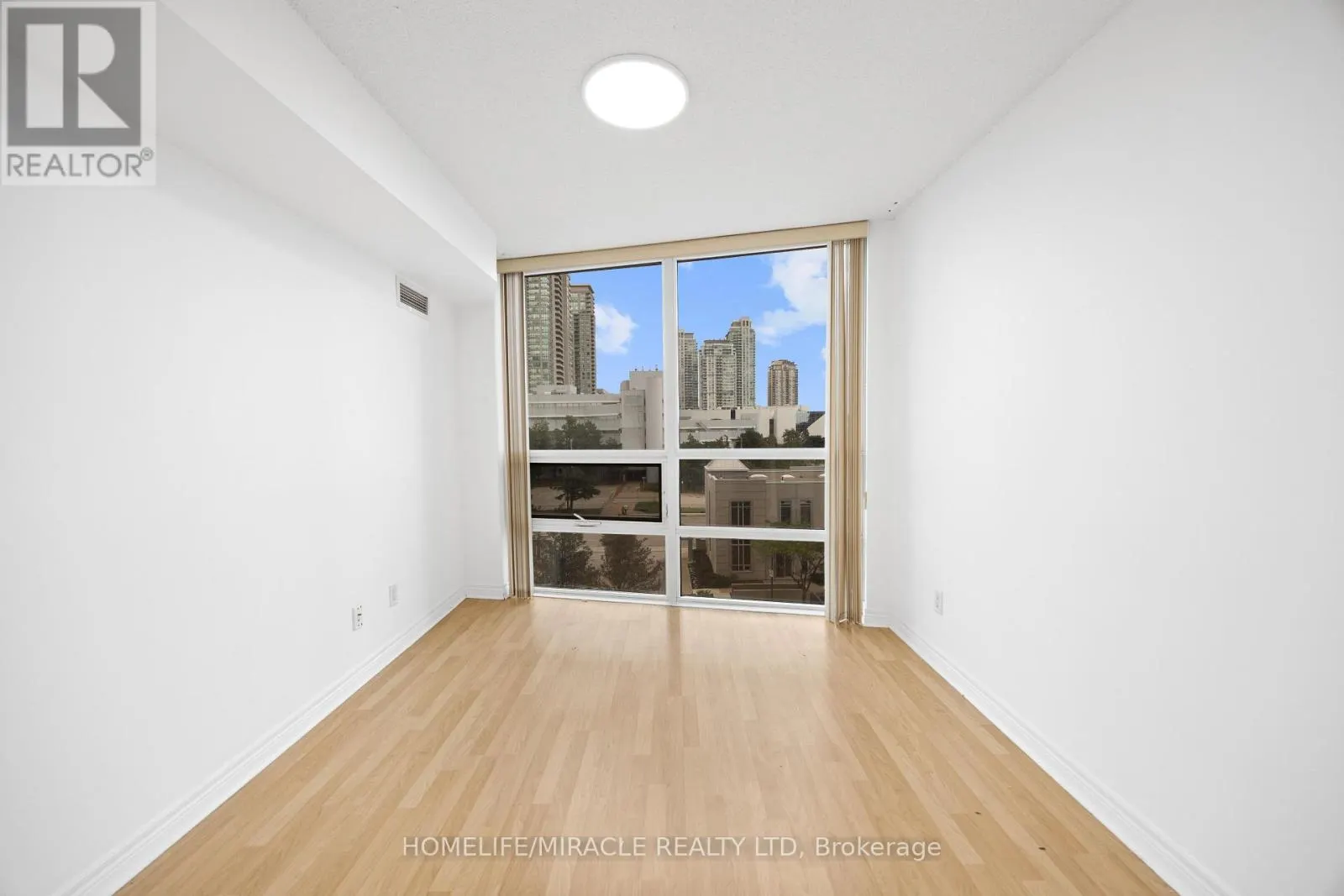 410 - 83 BOROUGH DRIVE