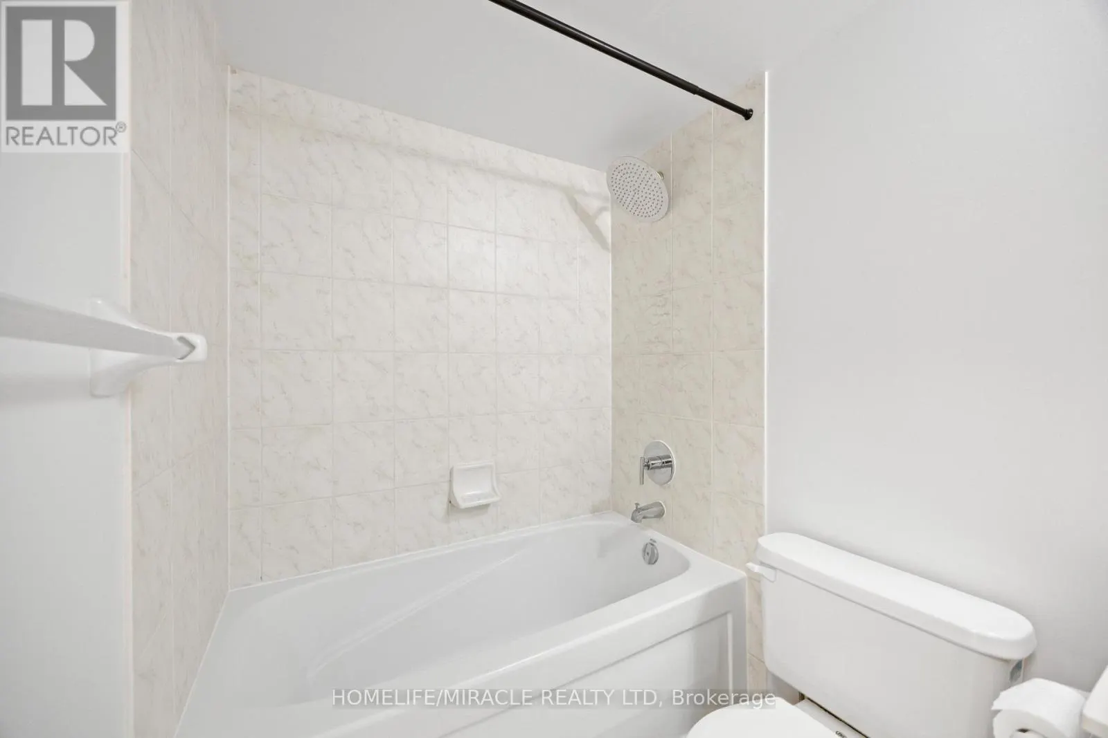 410 - 83 BOROUGH DRIVE