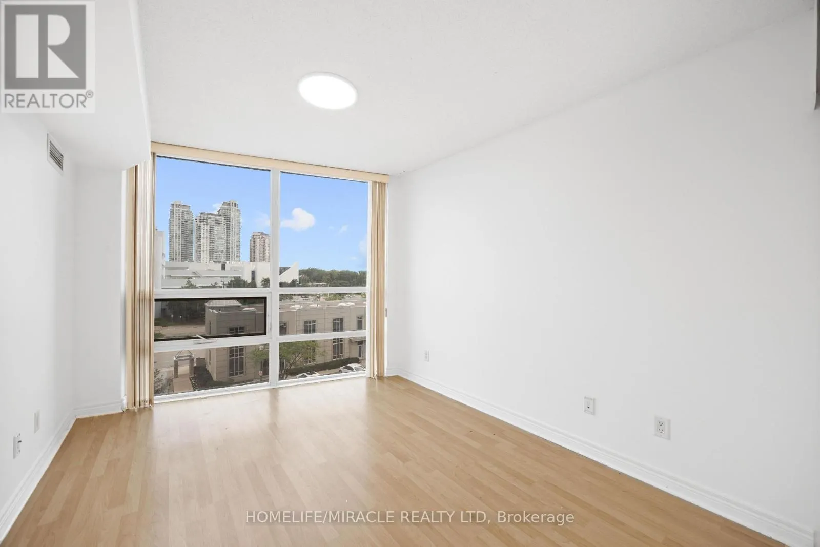 410 - 83 BOROUGH DRIVE