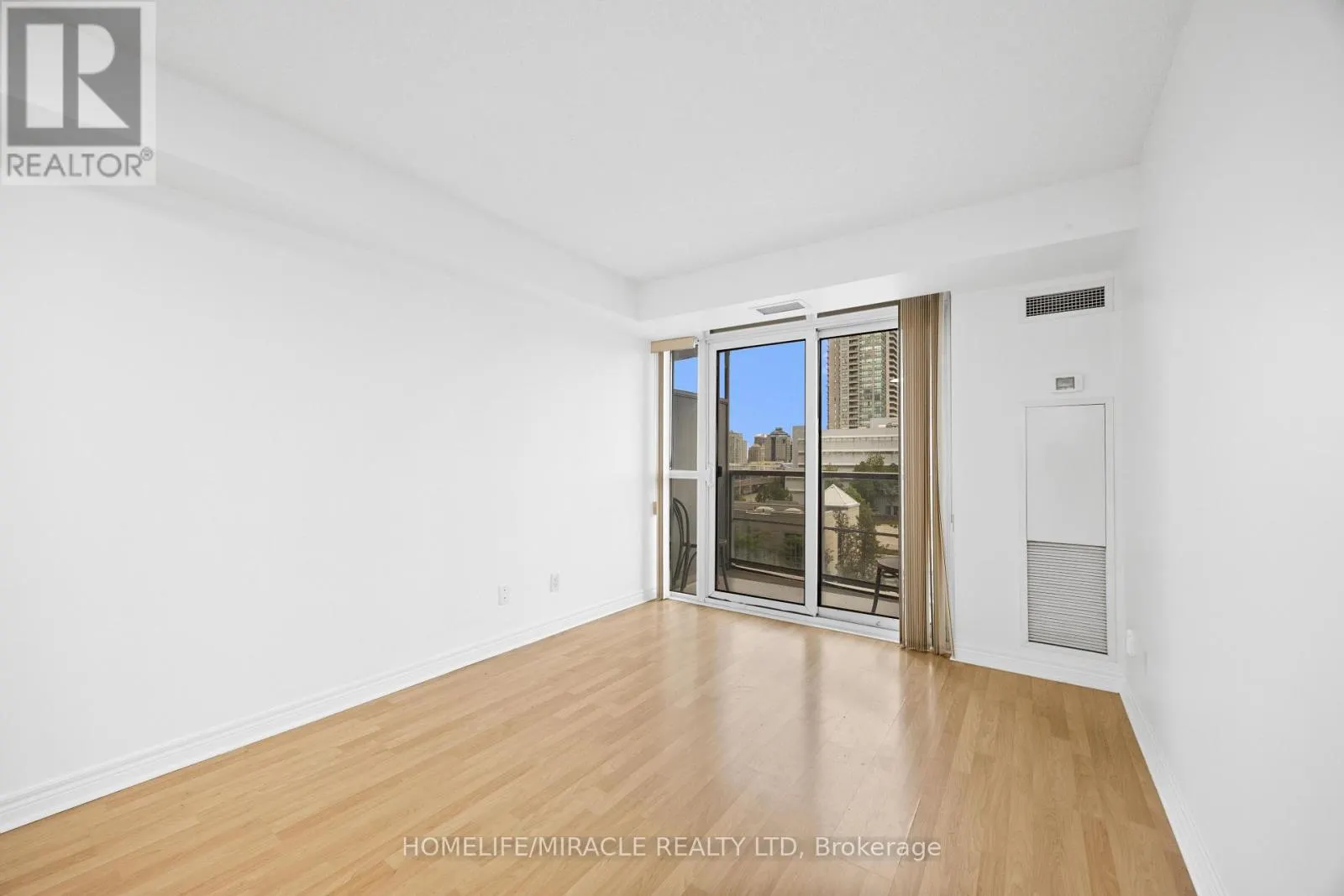 410 - 83 BOROUGH DRIVE