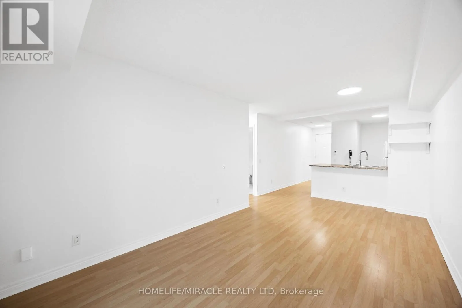 410 - 83 BOROUGH DRIVE