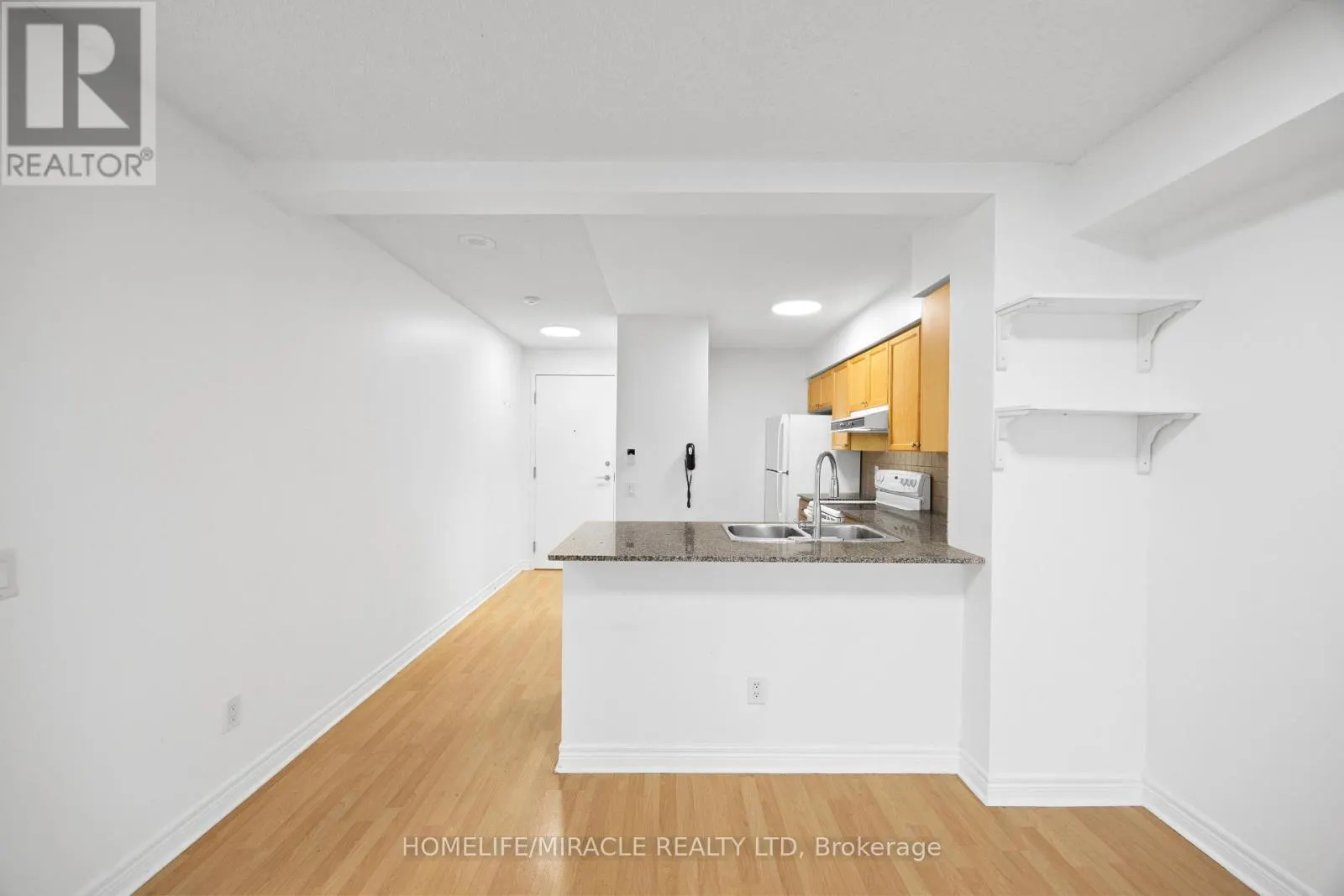 410 - 83 BOROUGH DRIVE