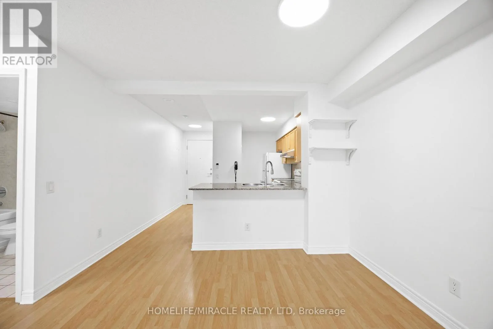410 - 83 BOROUGH DRIVE