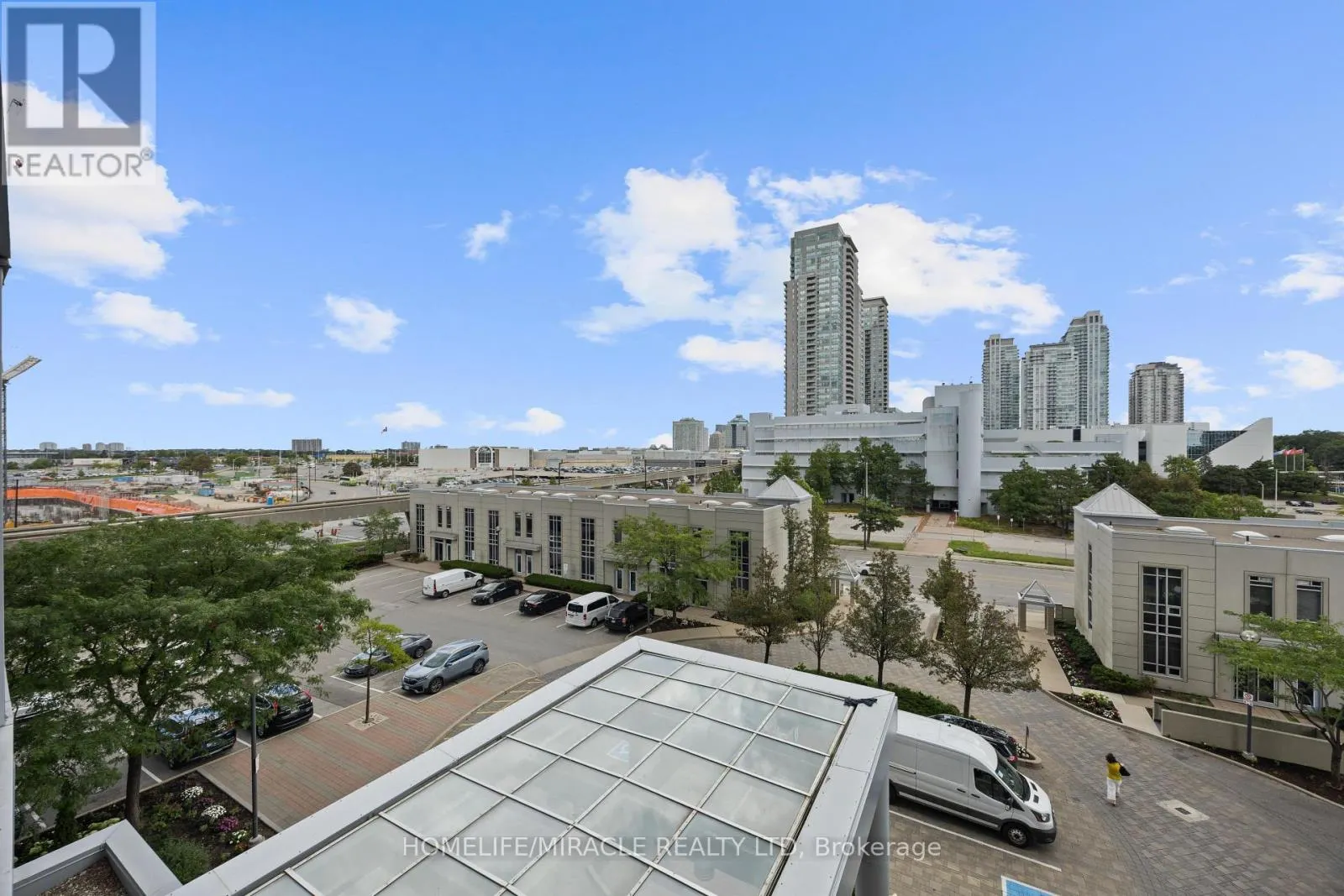 410 - 83 BOROUGH DRIVE