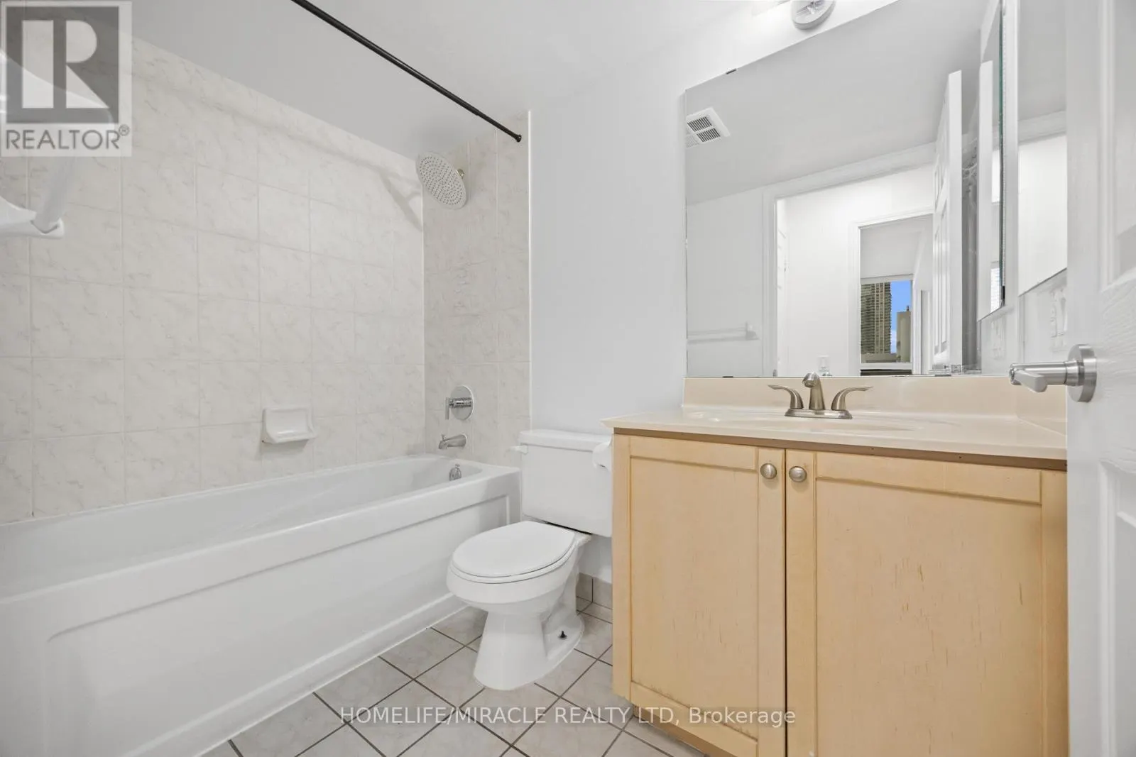 410 - 83 BOROUGH DRIVE